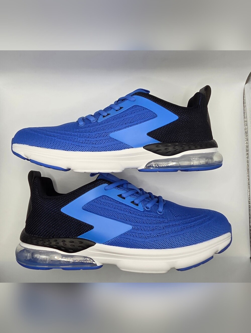 Jerko Men's Athletic Running Sneakers in Blue and Black